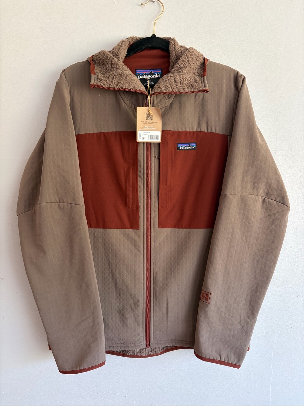 Patagonia Men’s Taupe & Rust Performance Insulated Jacket